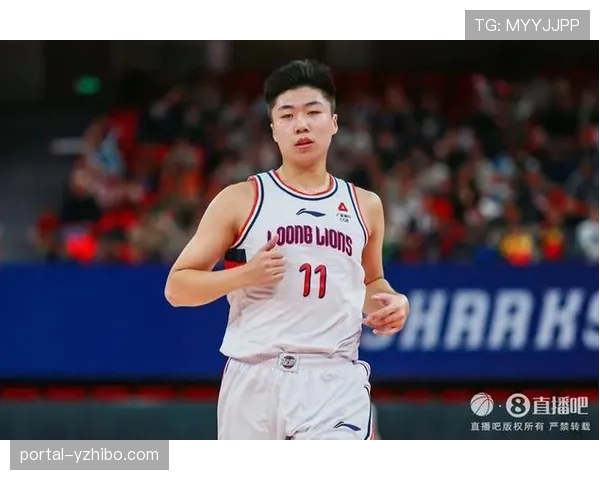 官方:第28轮最佳球员授予上演助攻帽子戏法的弗赖堡边锋绍洛伊 官方:第28轮最佳球员授予上演助攻帽子戏法的弗赖堡边锋绍洛伊