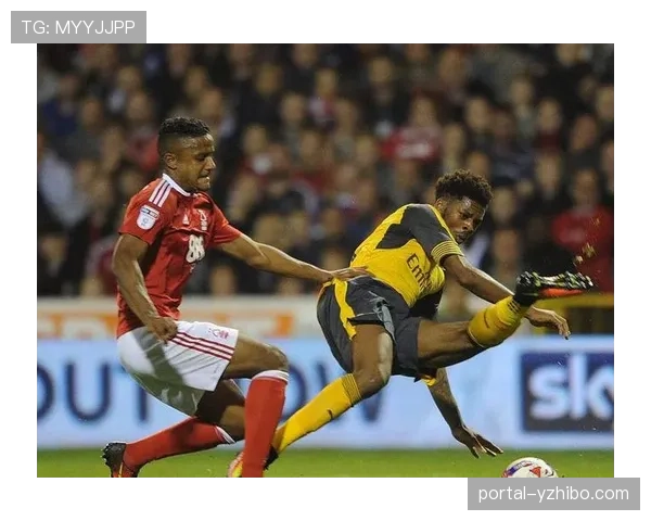 现场镜头:诺丁汉森林新援首秀即错失单刀,场边即时数据屏显示其射门选择仅为“C级评价” 现场镜头:诺丁汉森林新援首秀即错失单刀,场边即时数据屏显示其射门选择仅为“C级评价”